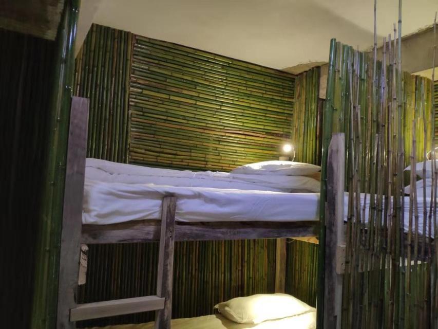 Green Hostel & Sunny Guesthouse Юанянг Екстериор снимка