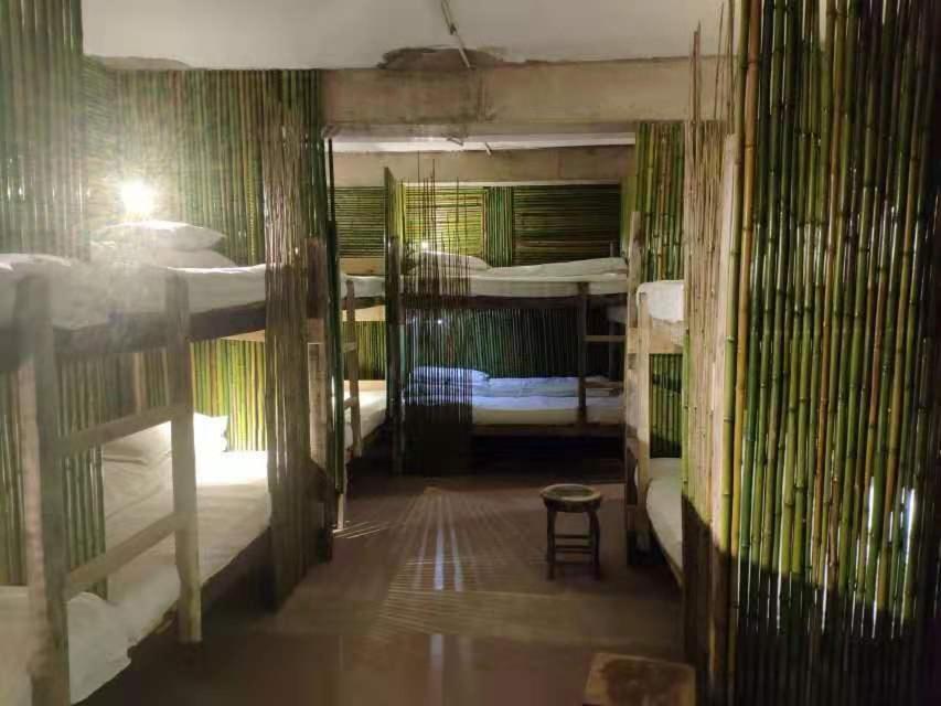 Green Hostel & Sunny Guesthouse Юанянг Екстериор снимка